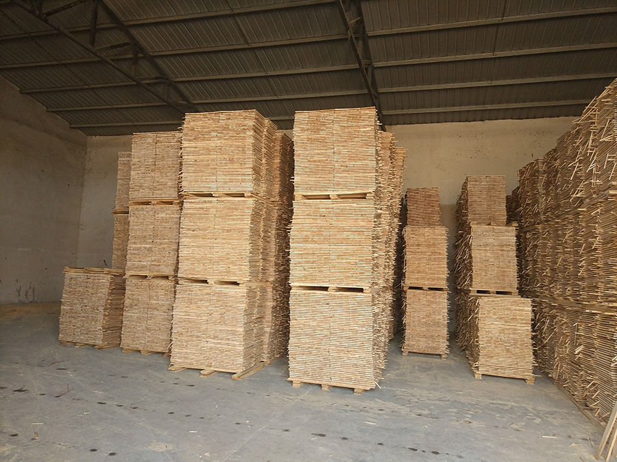 湖北蜂箱廠家.jpg 湖北蜂箱廠家.jpg